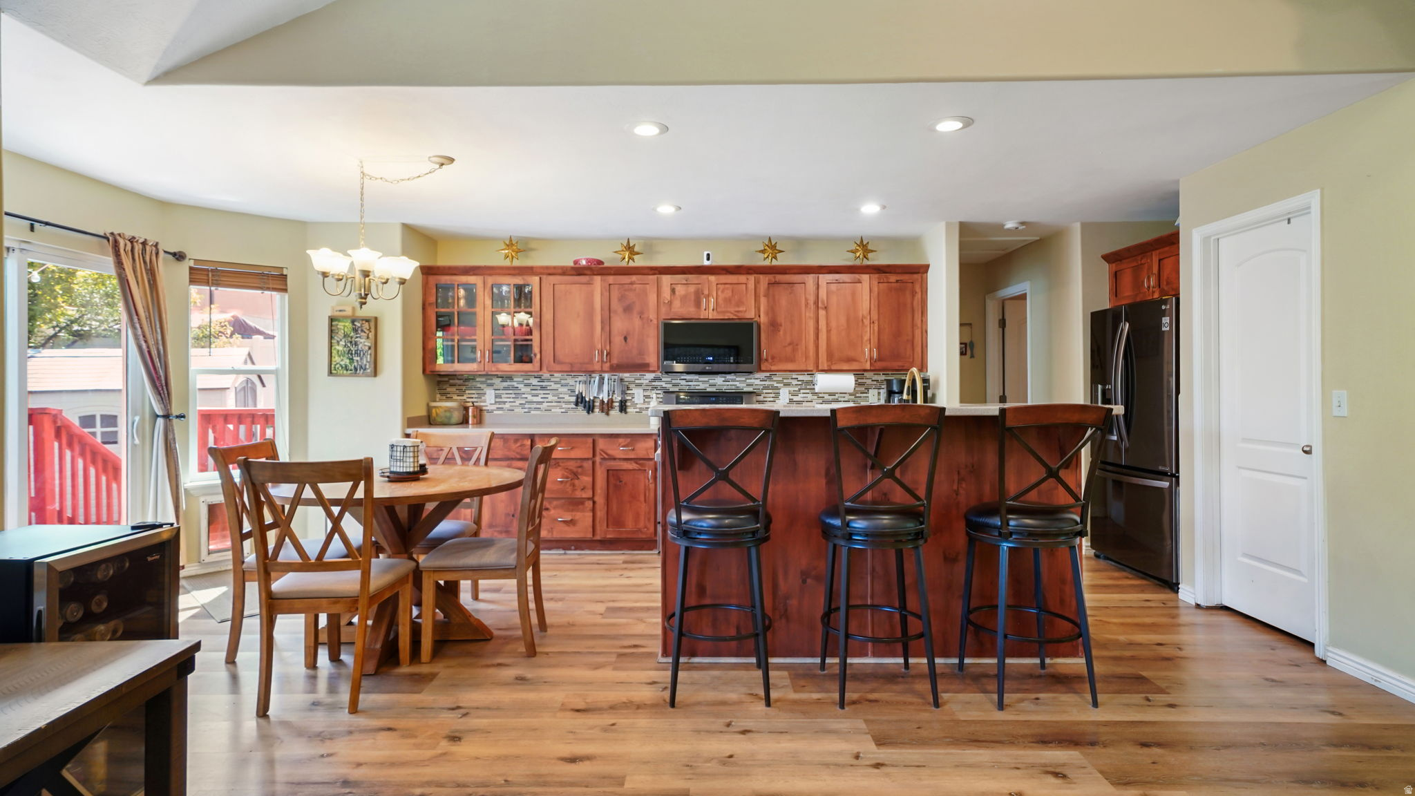 main property photo 6