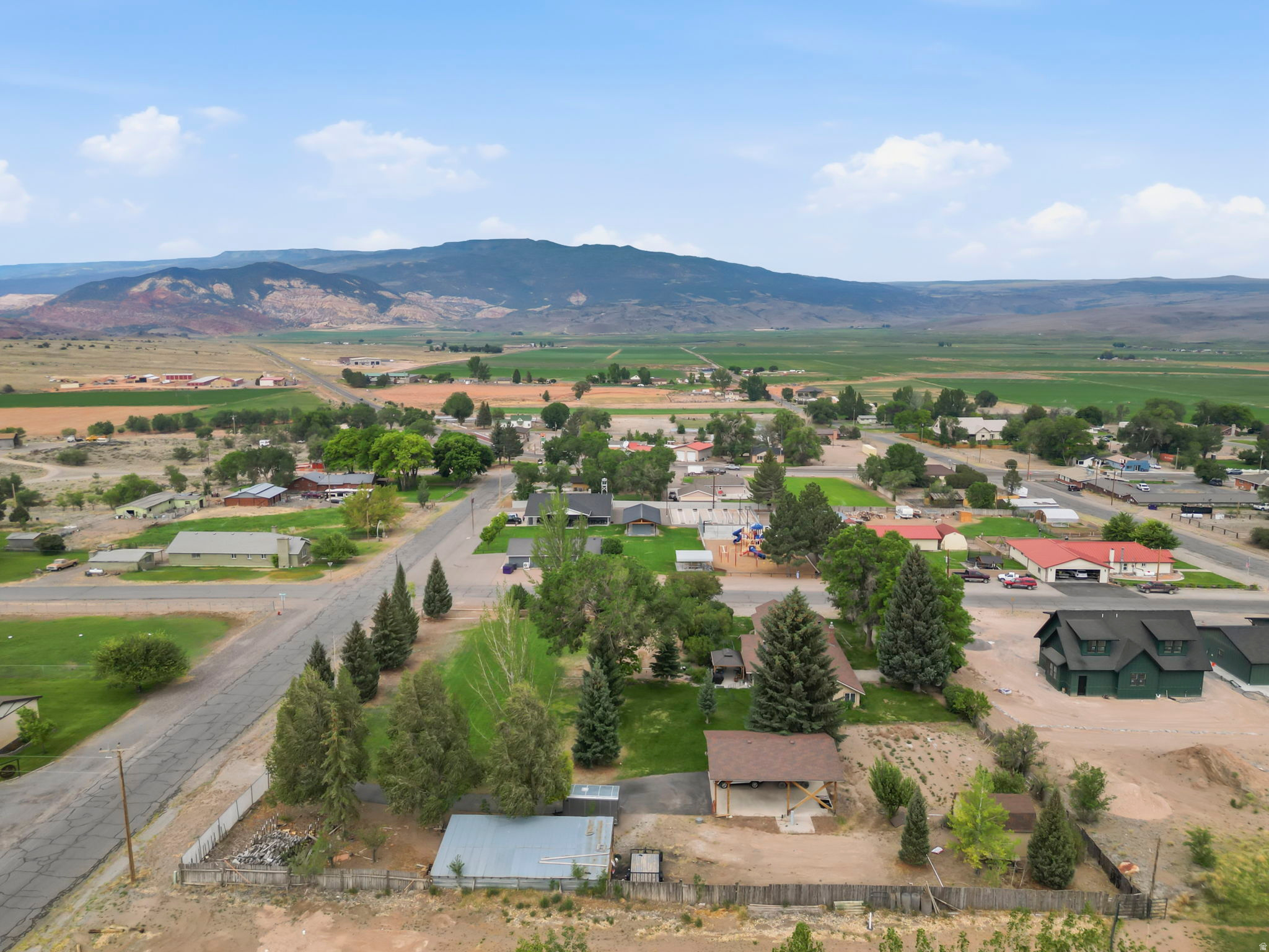 main property photo 40