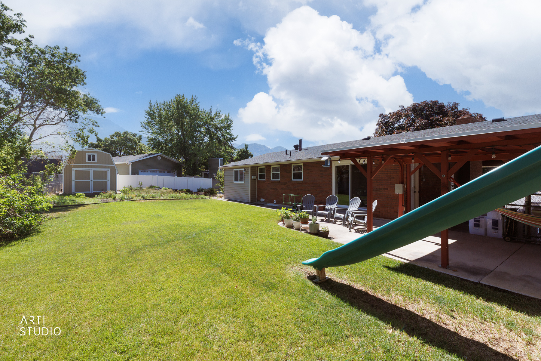main property photo 29