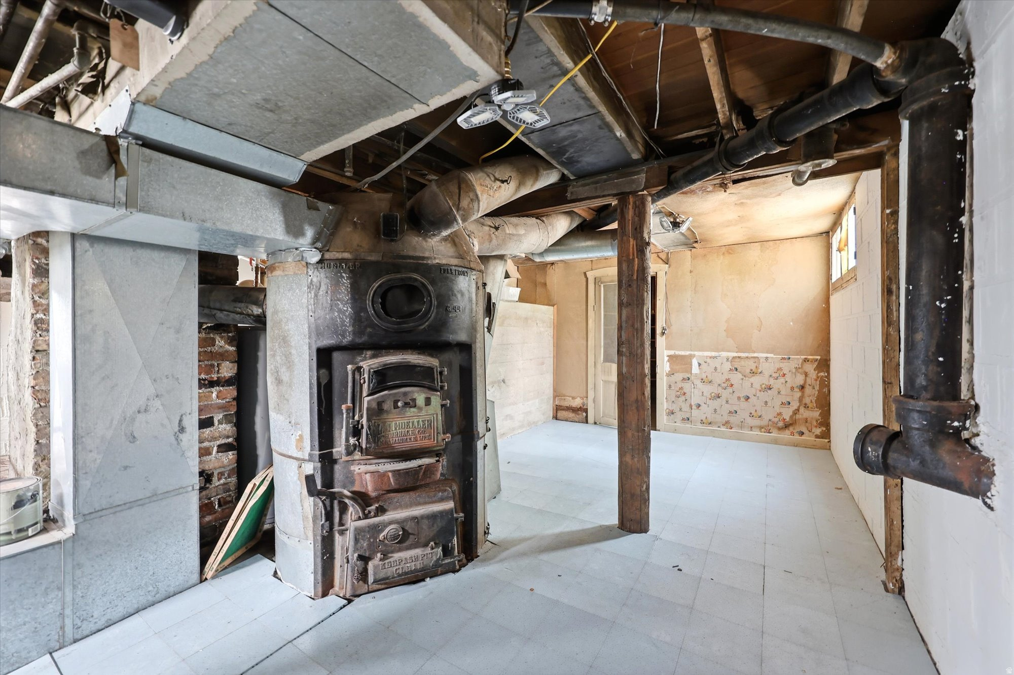 main property photo 16