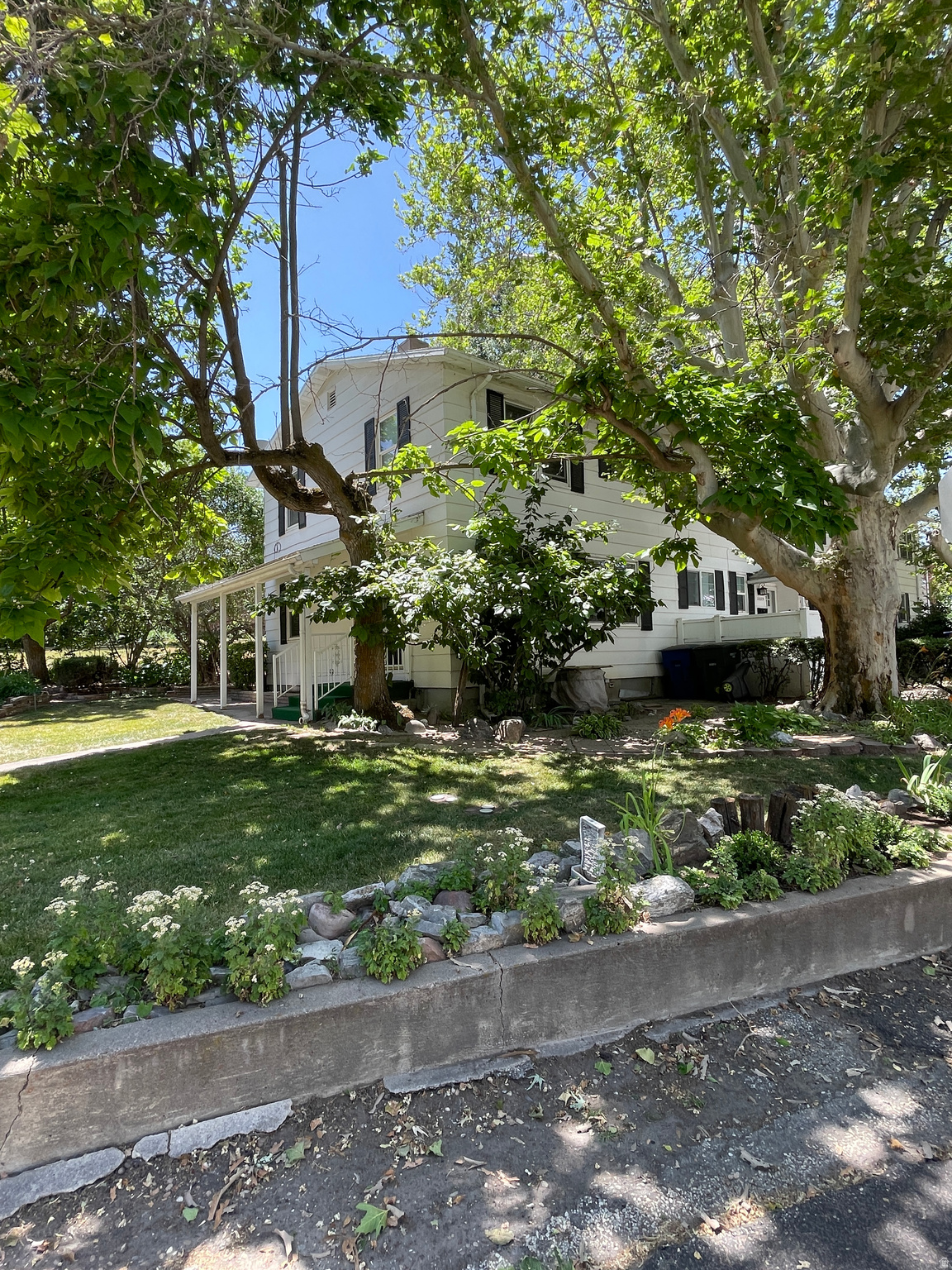 main property photo 23