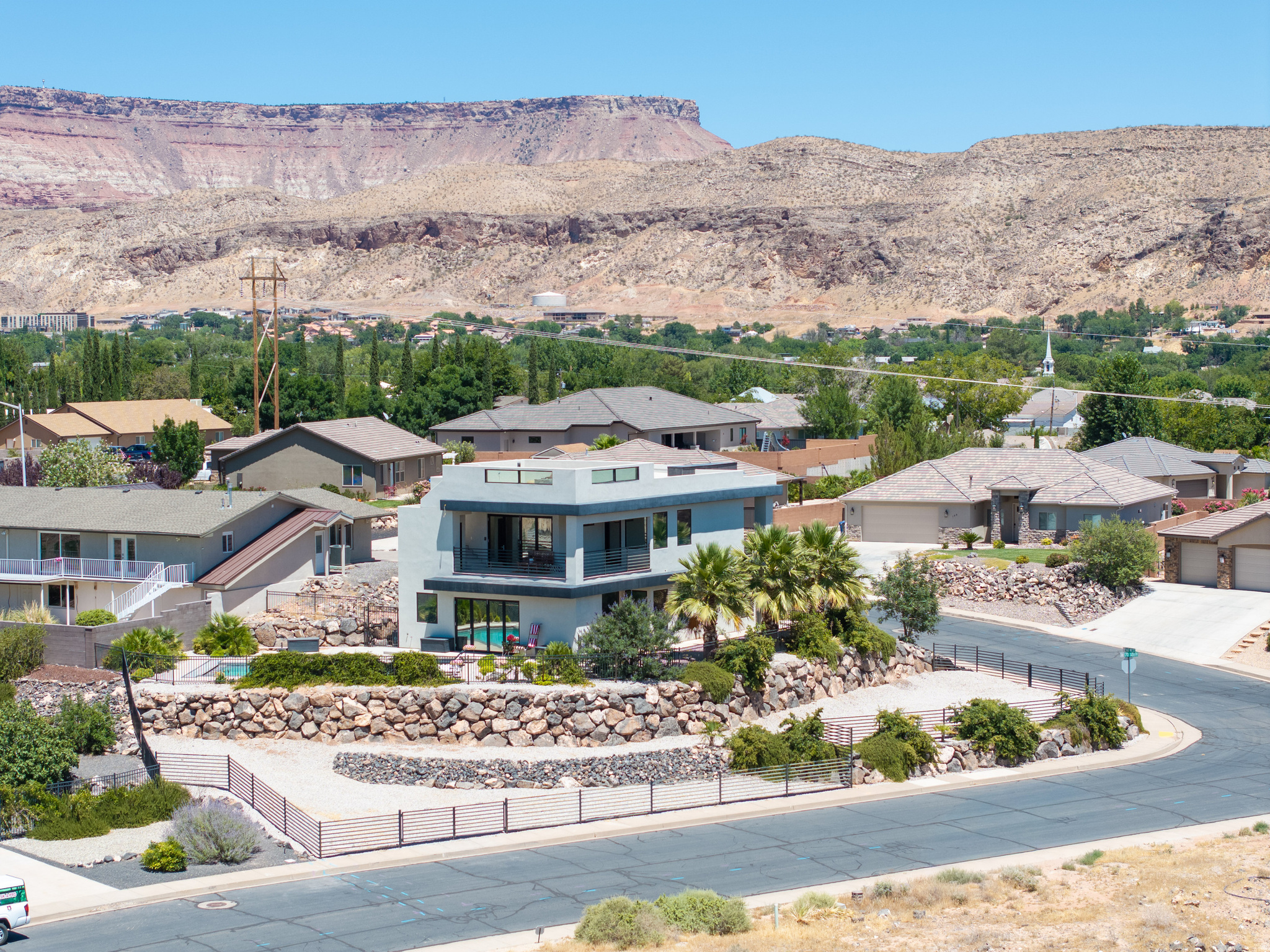 main property photo 41