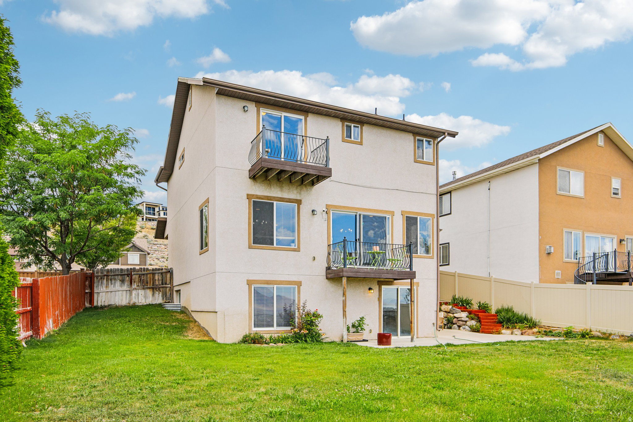 main property photo 37