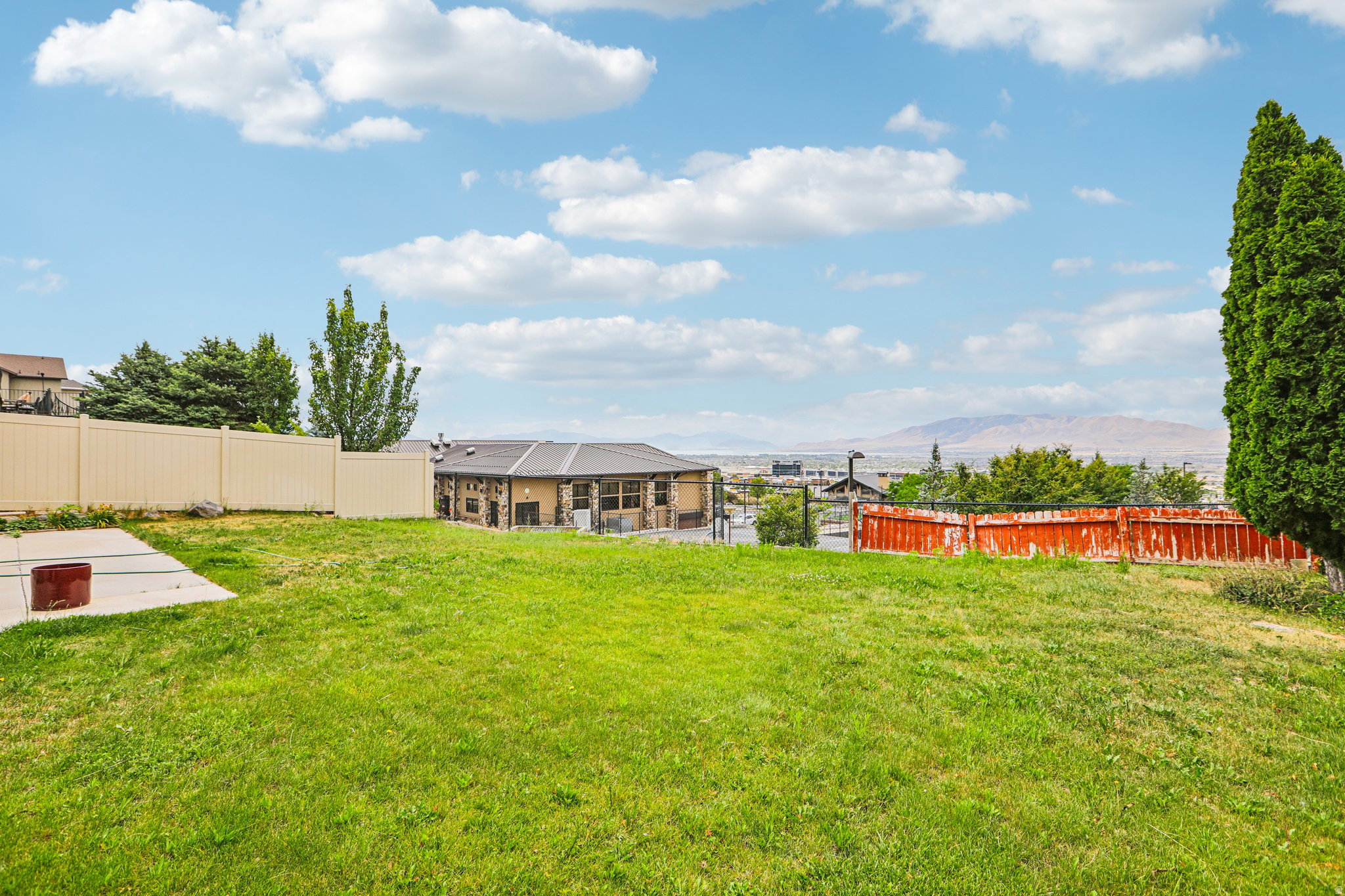 main property photo 38
