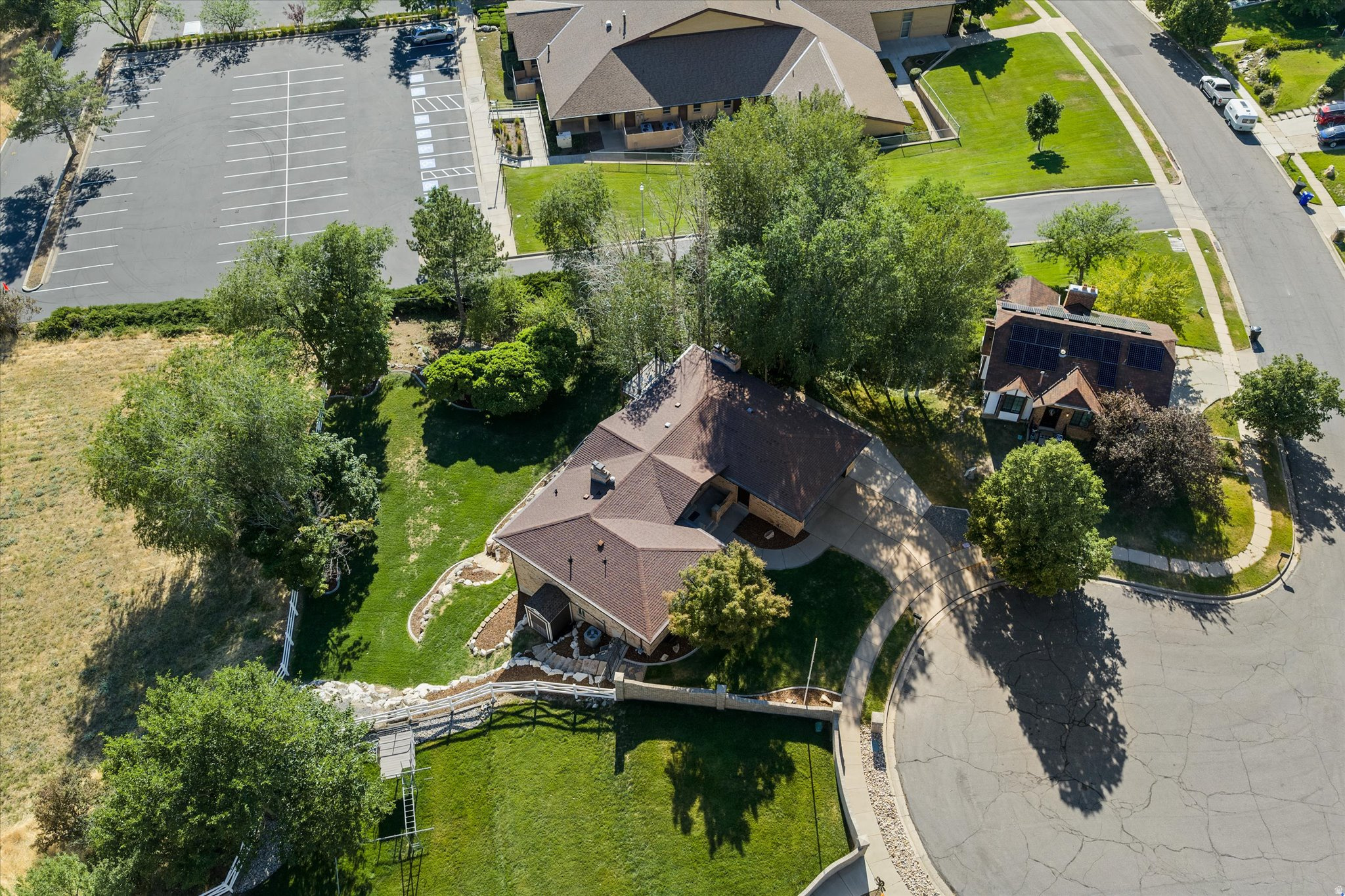 main property photo 90