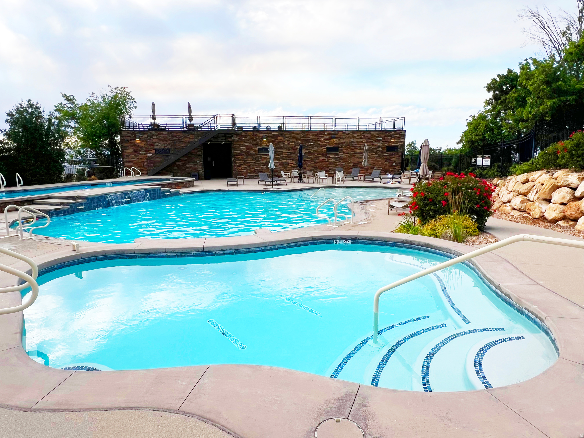 main property photo 74