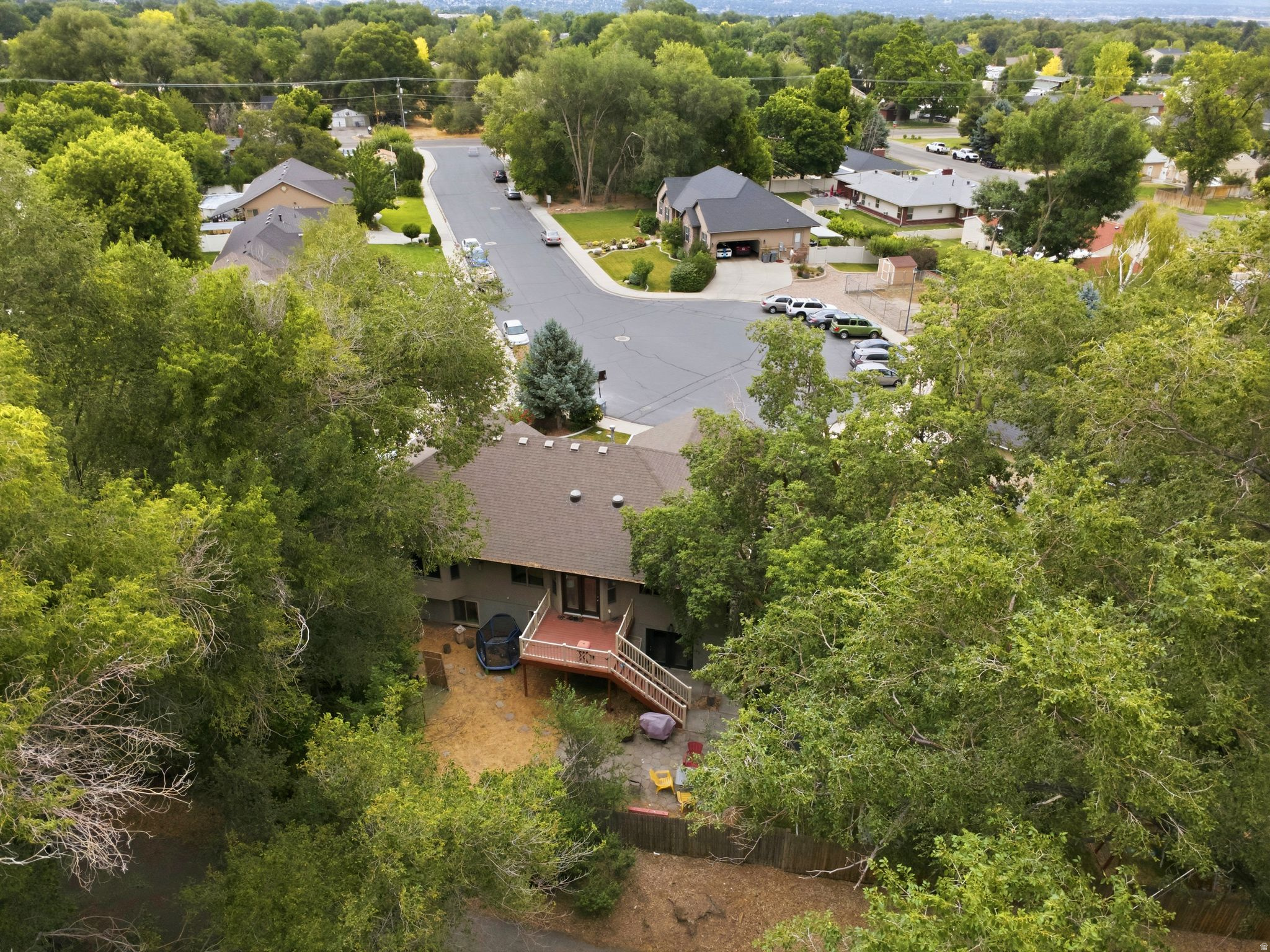main property photo 40