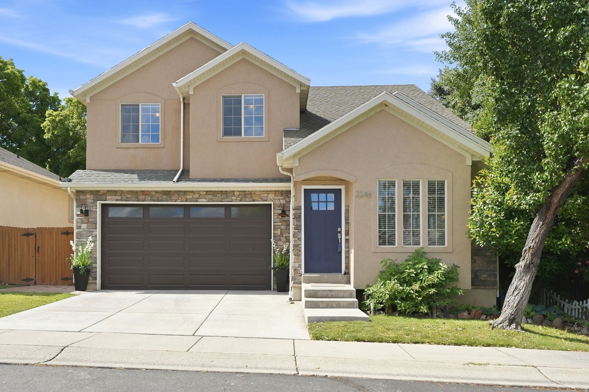 main property photo 0