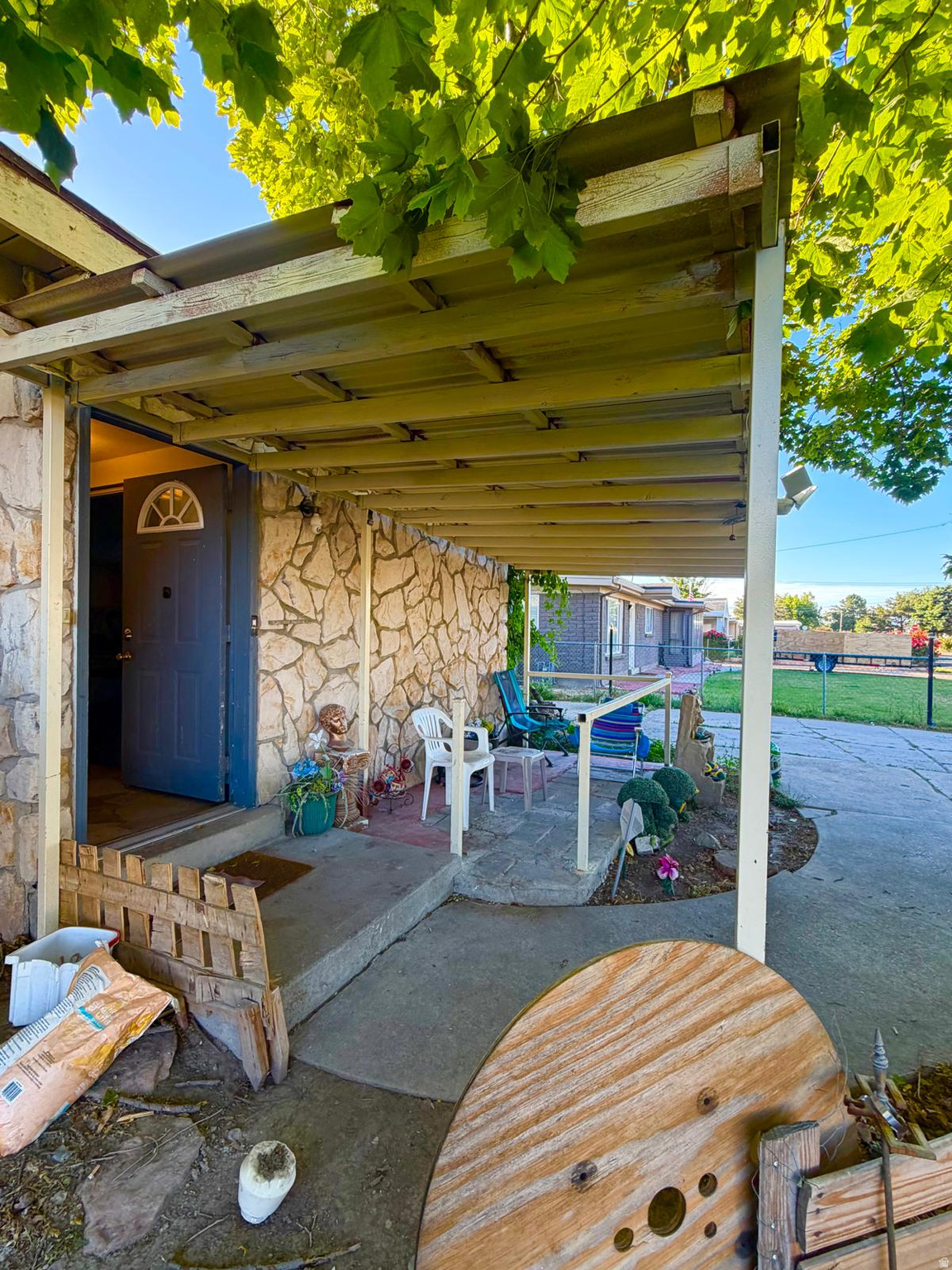 main property photo 40