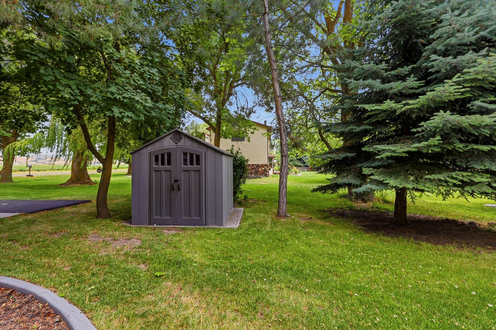 main property photo 31