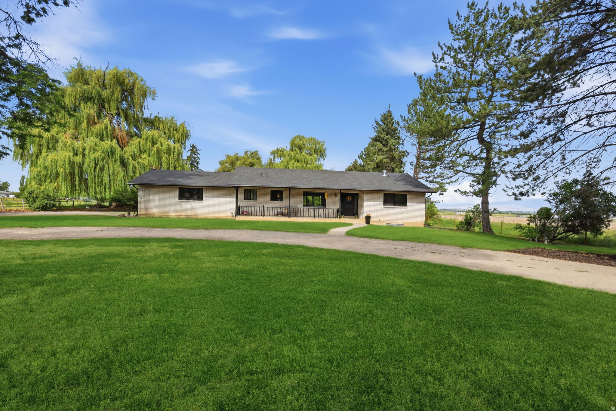 main property photo 17