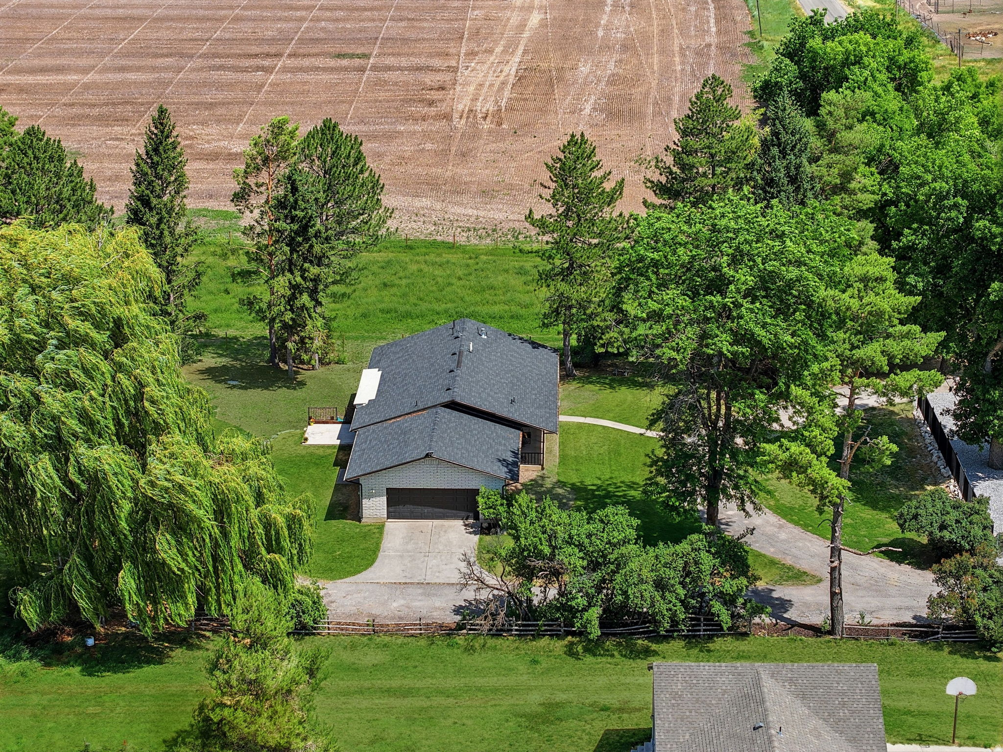 main property photo 8