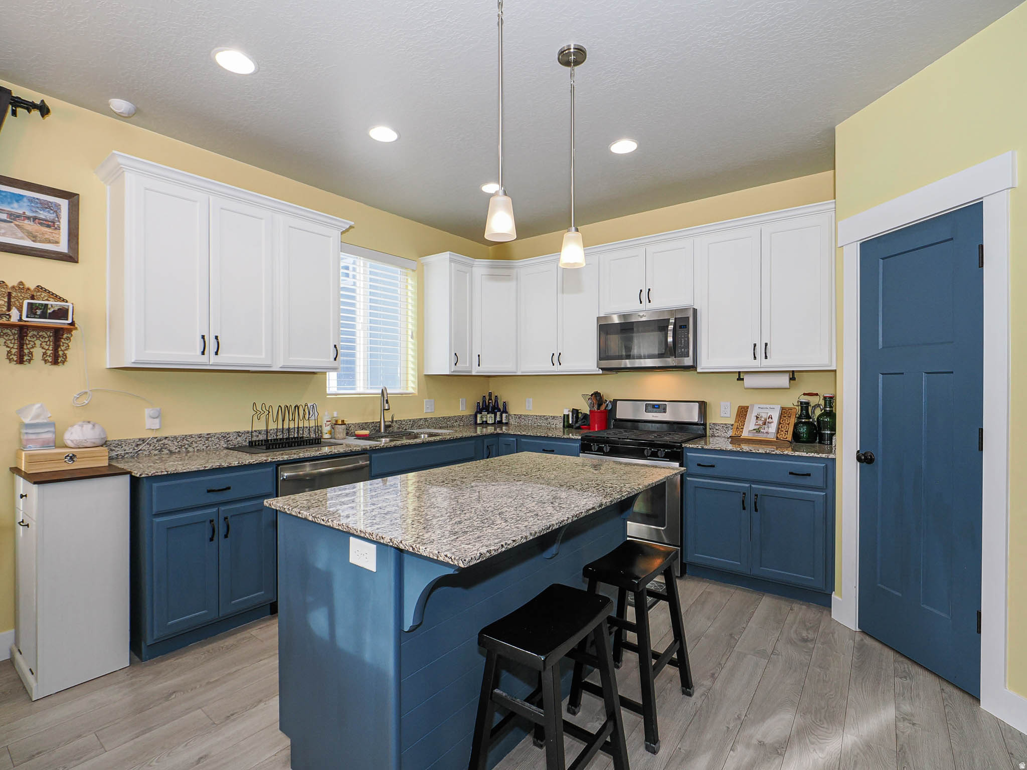 main property photo 9