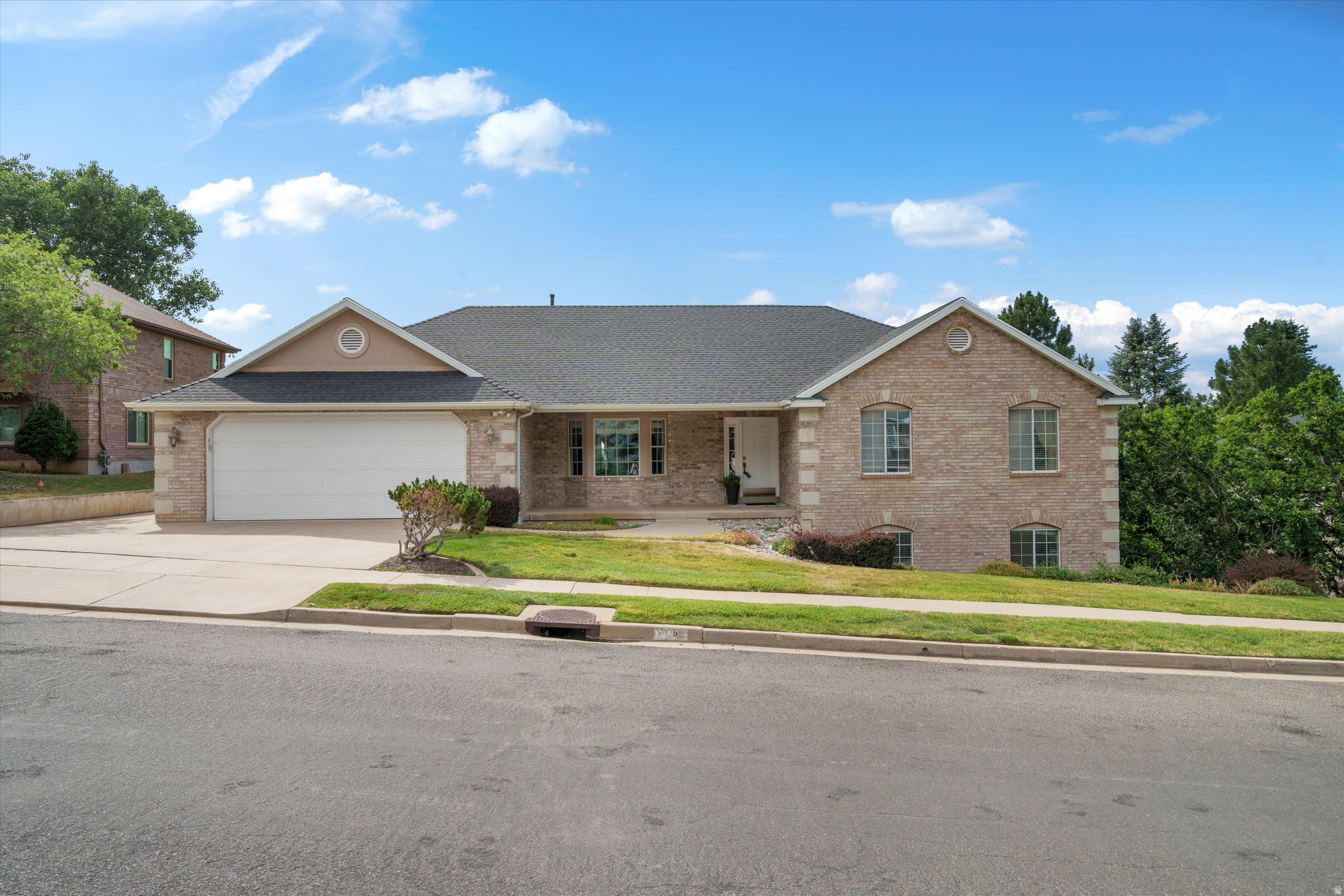 main property photo 0