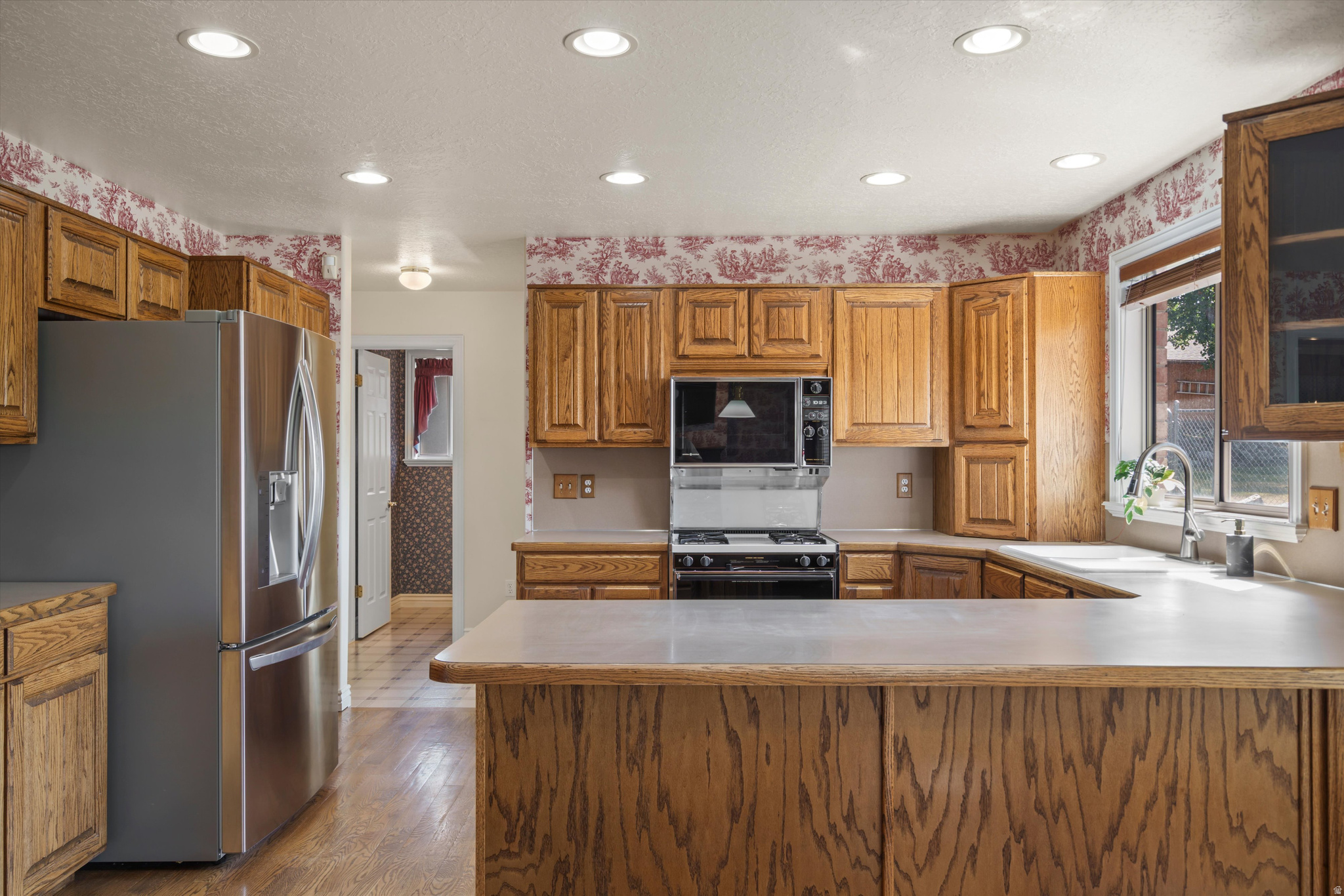 main property photo 18