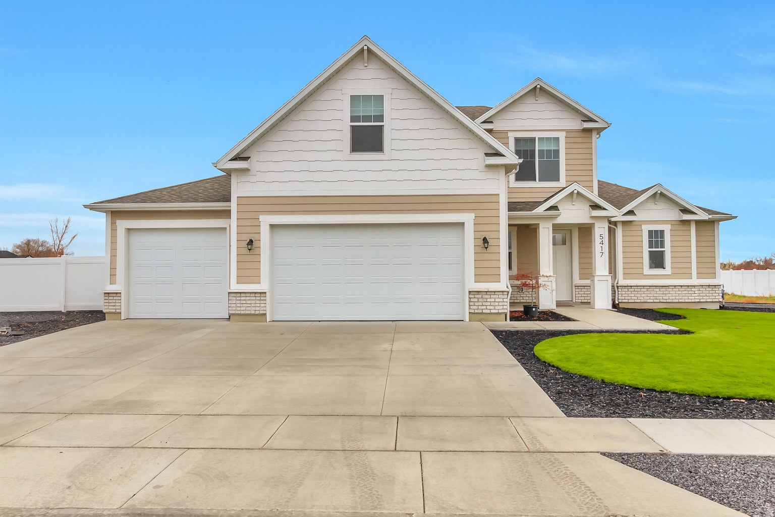 main property photo 0