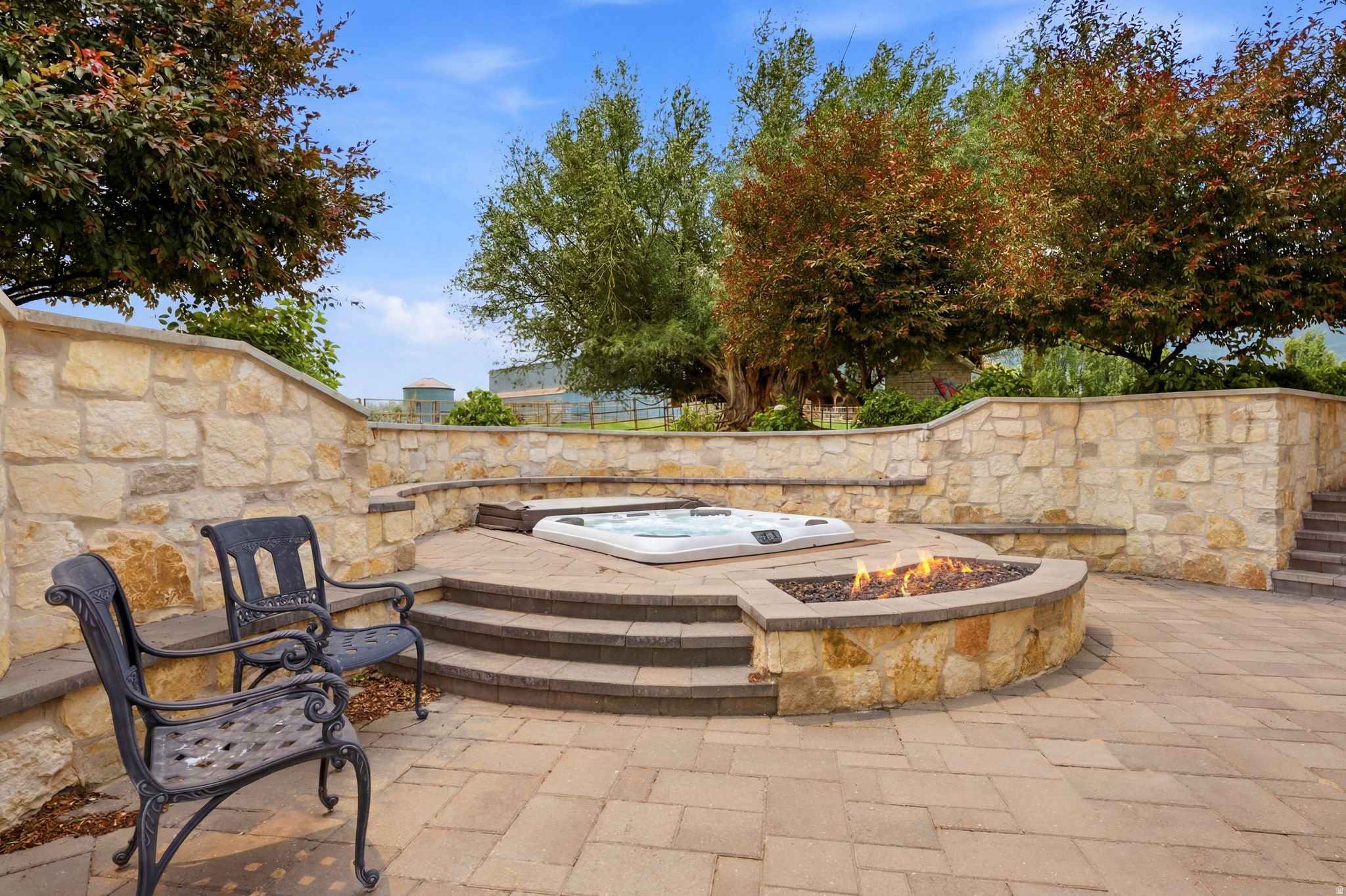 main property photo 40