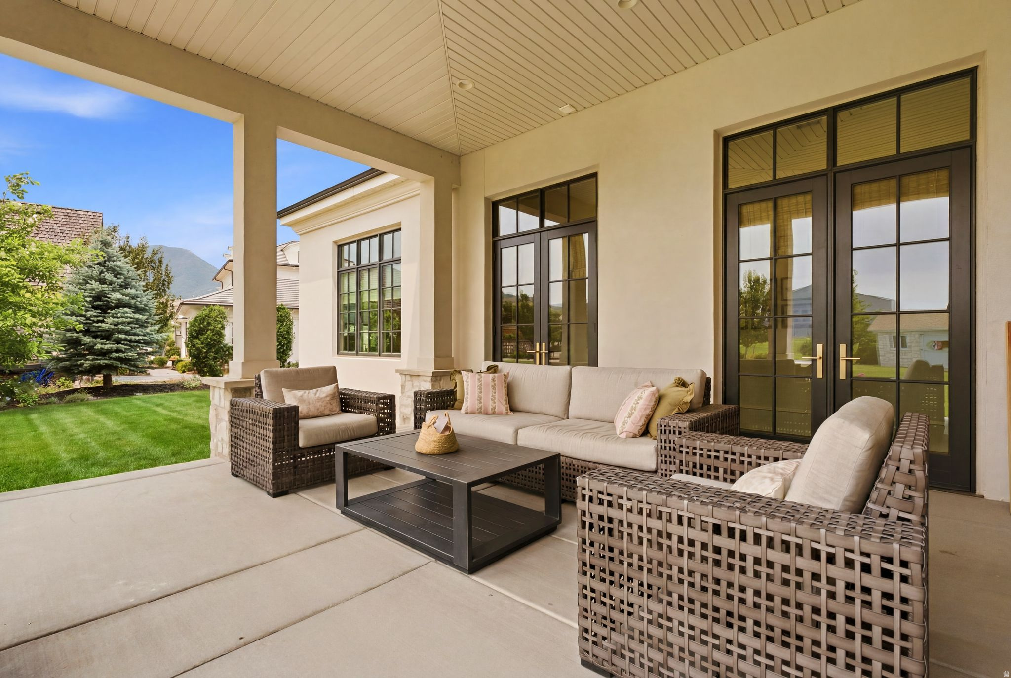 main property photo 75