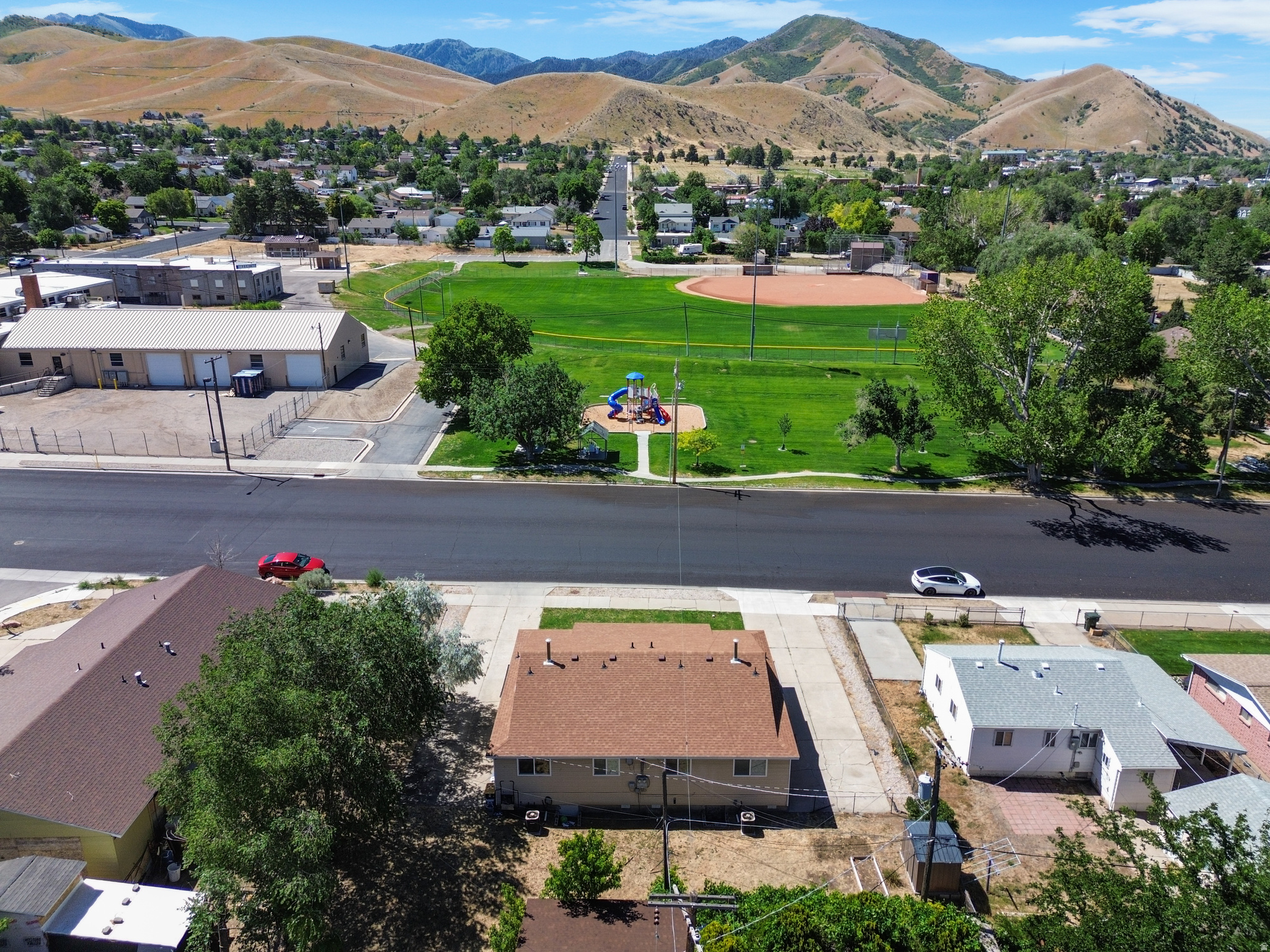 main property photo 35