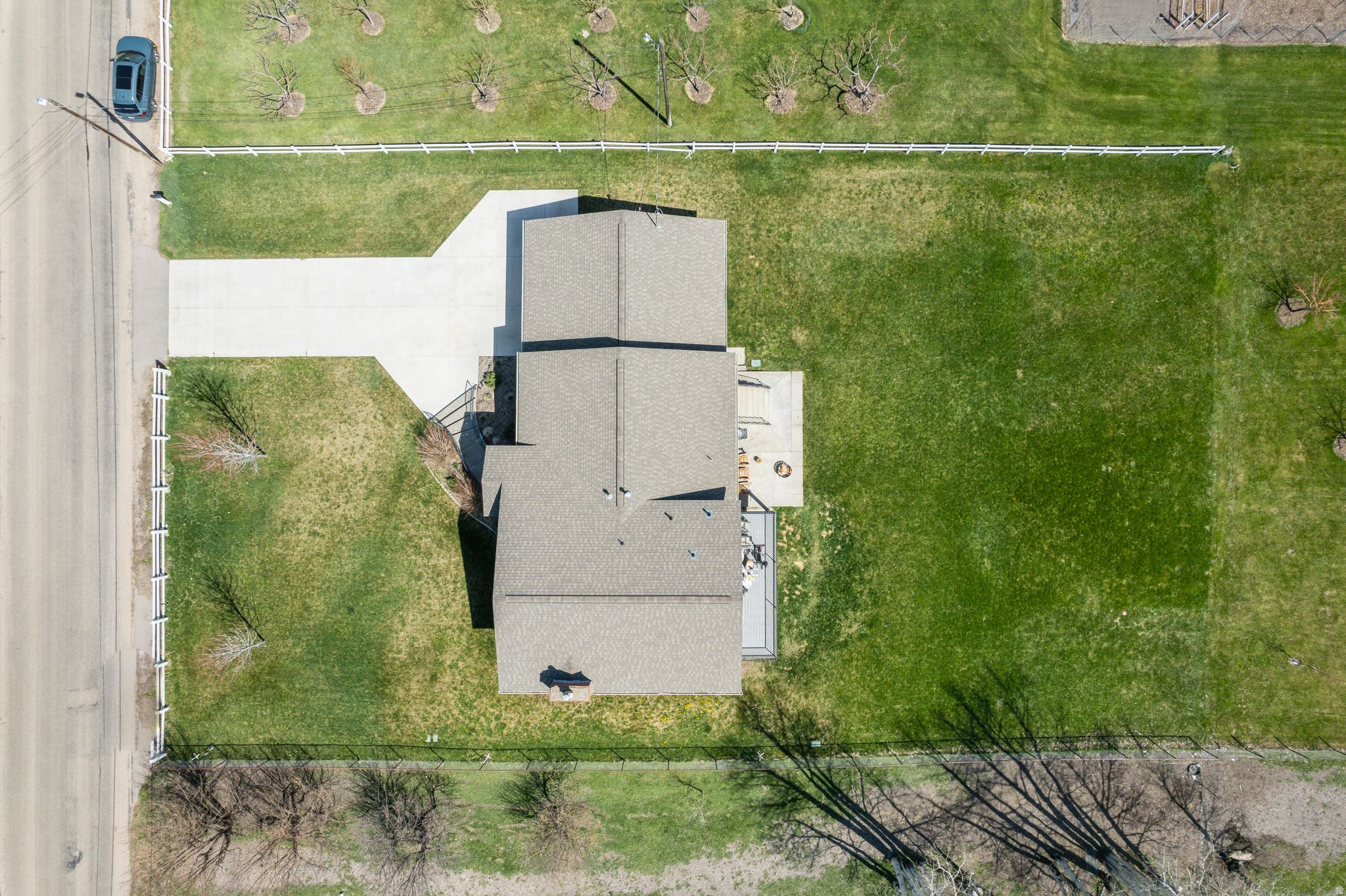 main property photo 45