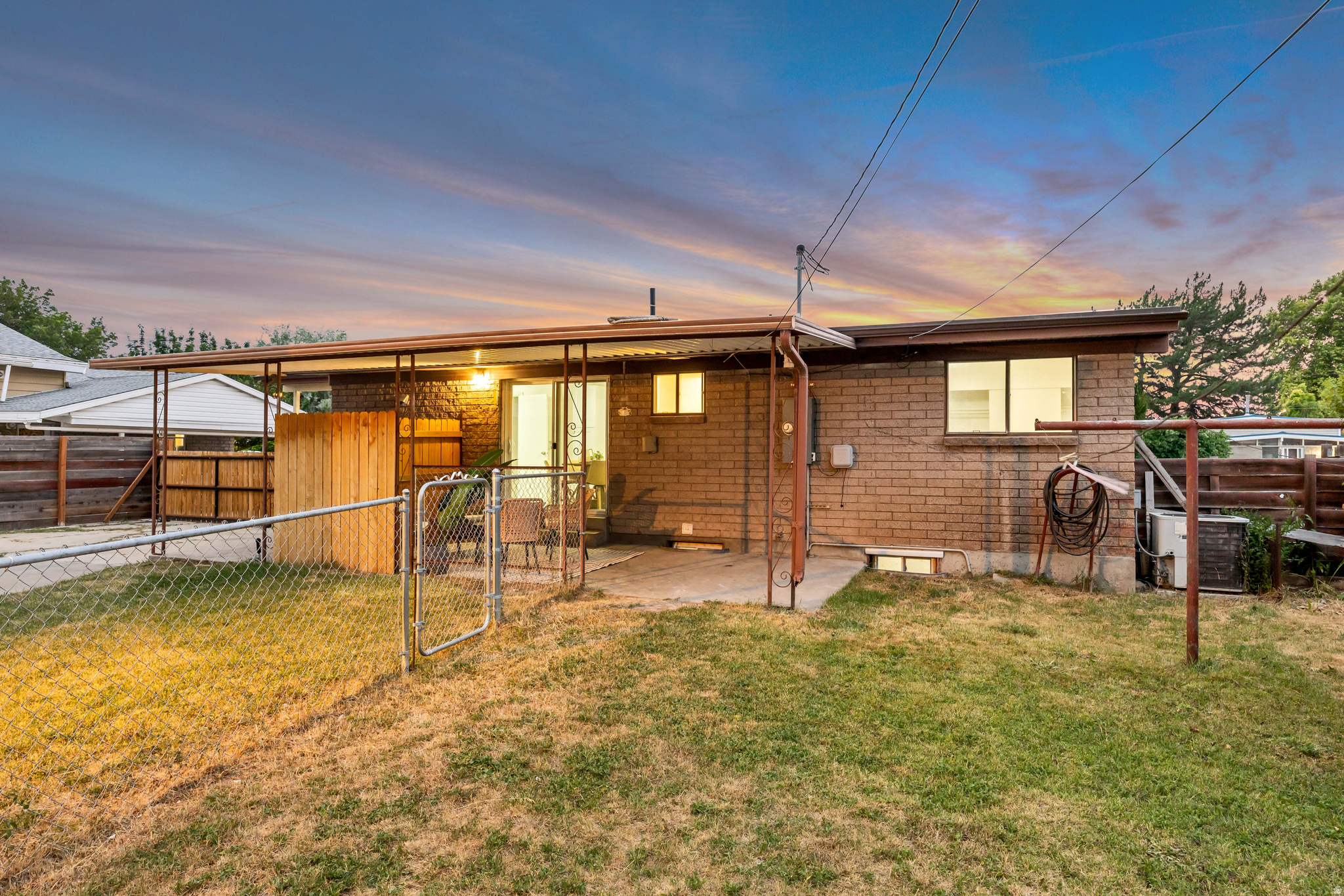 main property photo 28