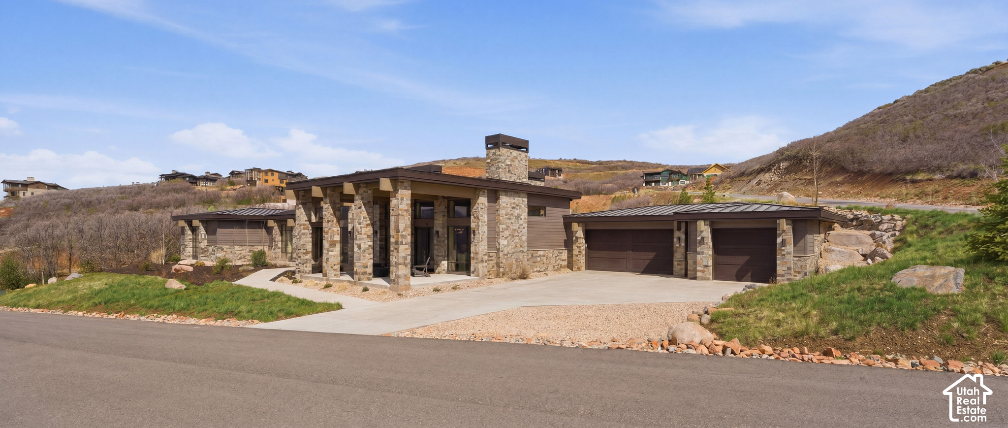 main property photo 5