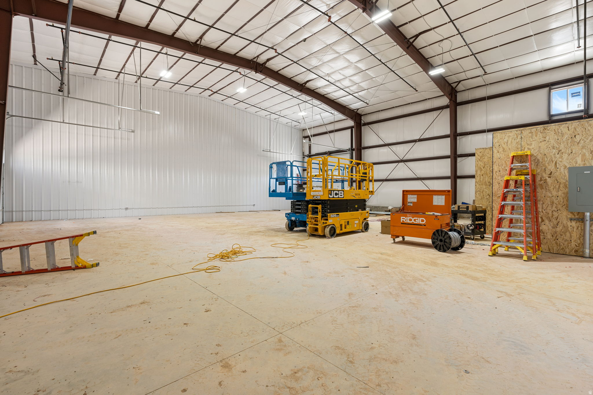 main property photo 27