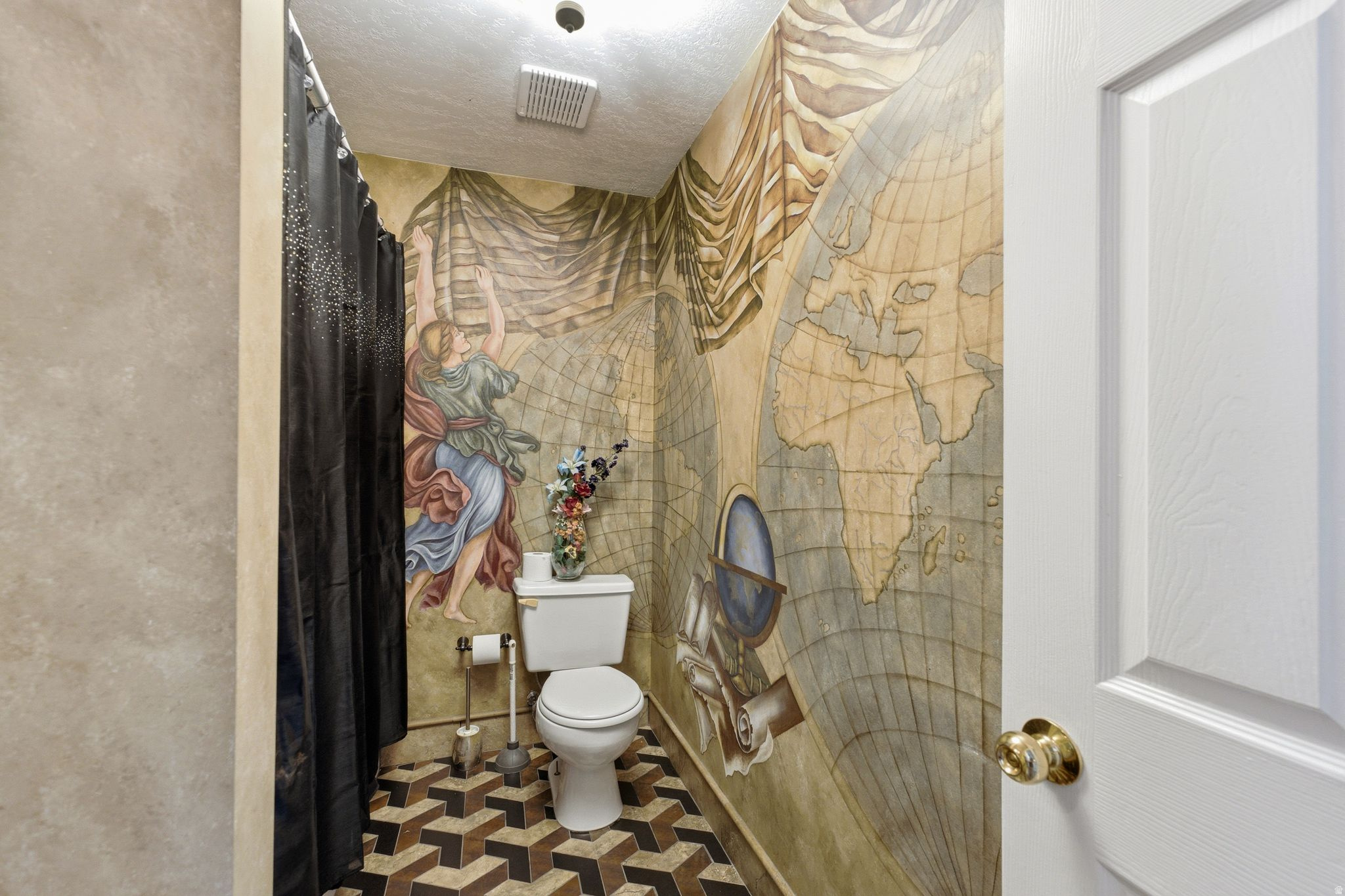 main property photo 45