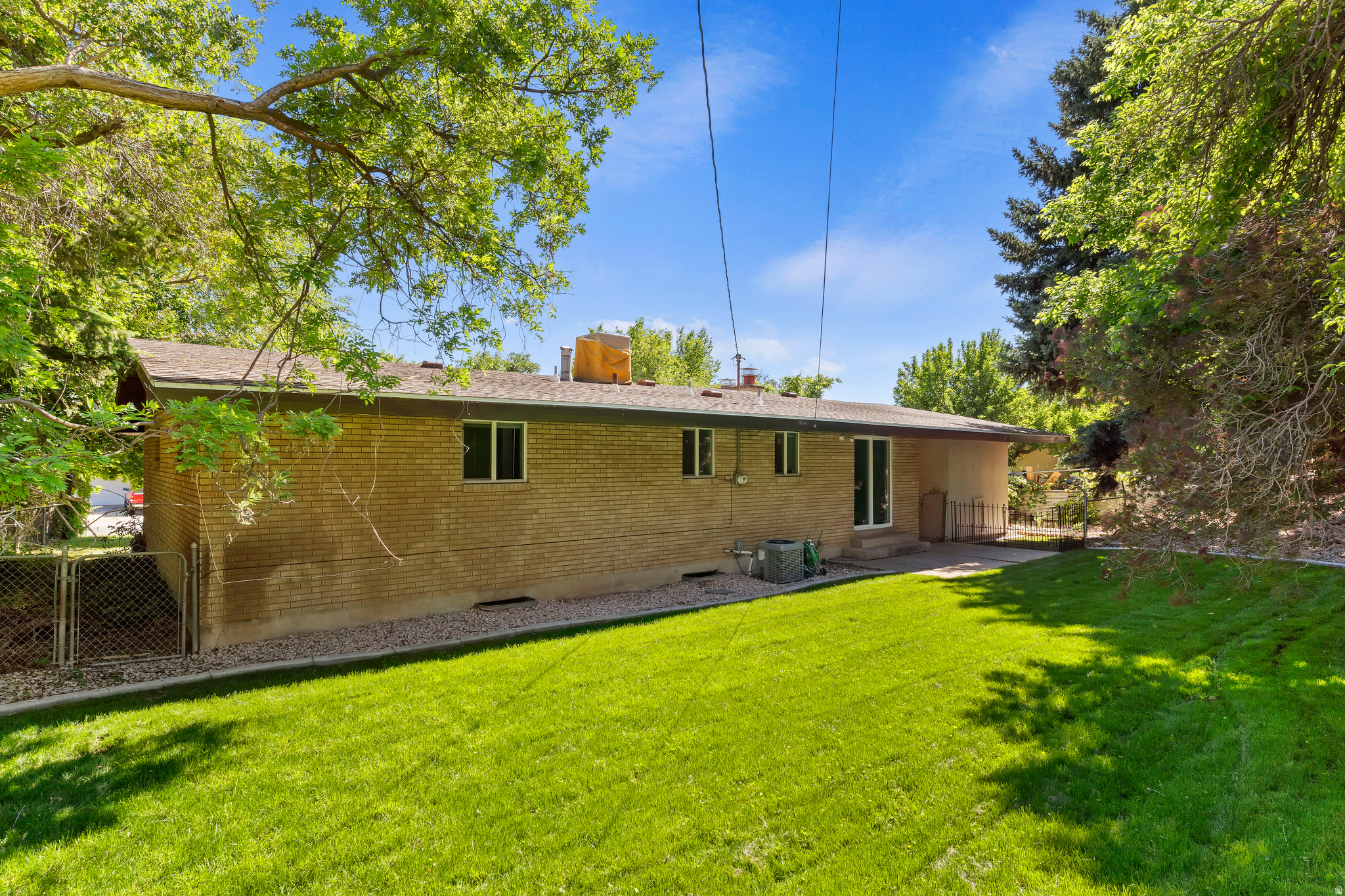 main property photo 27