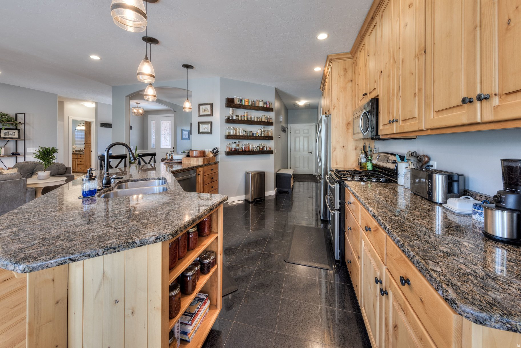 main property photo 15