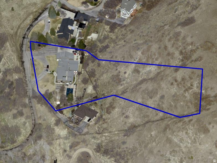 main property photo 0