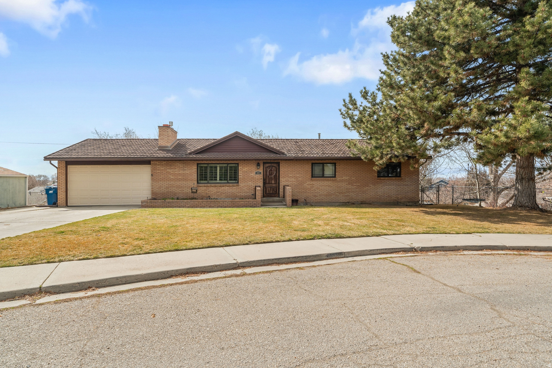 main property photo 0