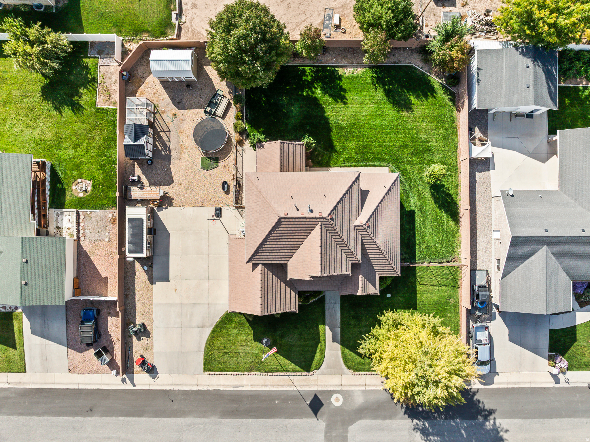 main property photo 18