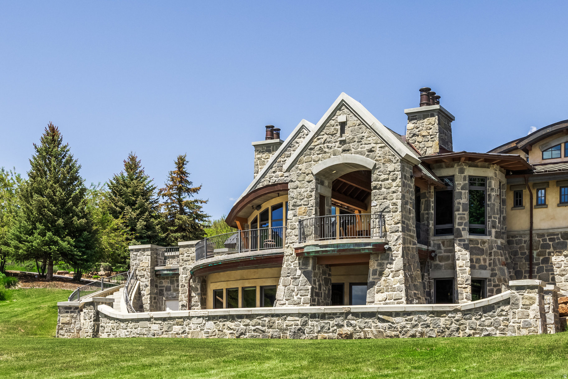 main property photo 74
