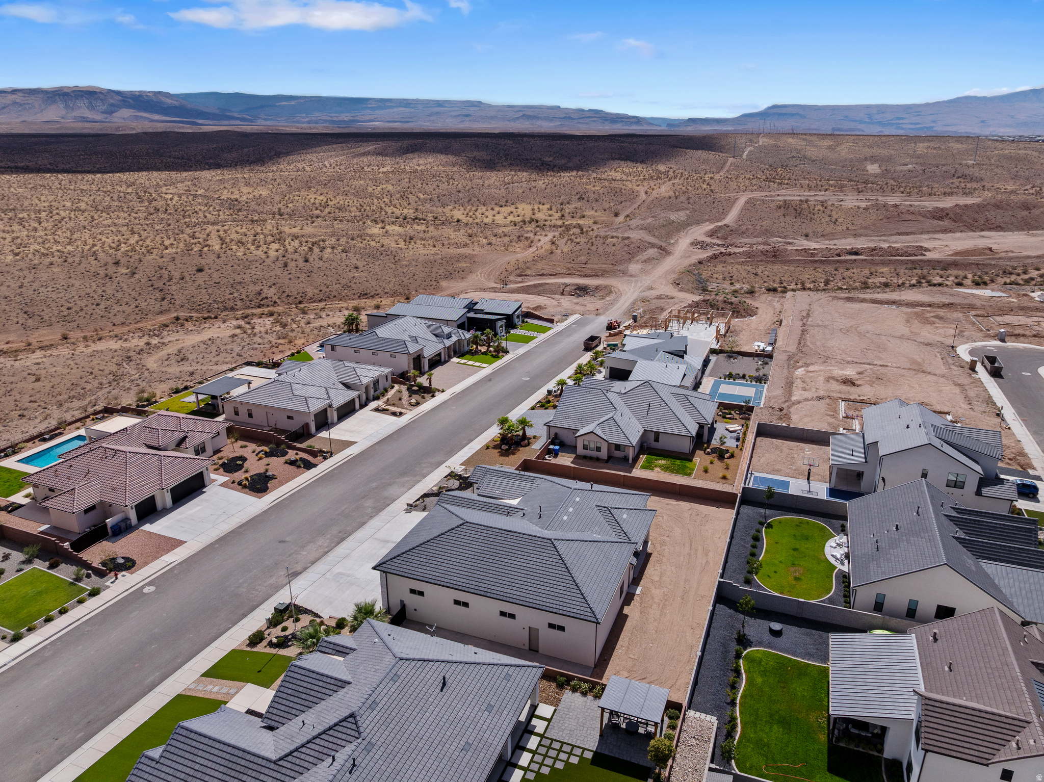 main property photo 34