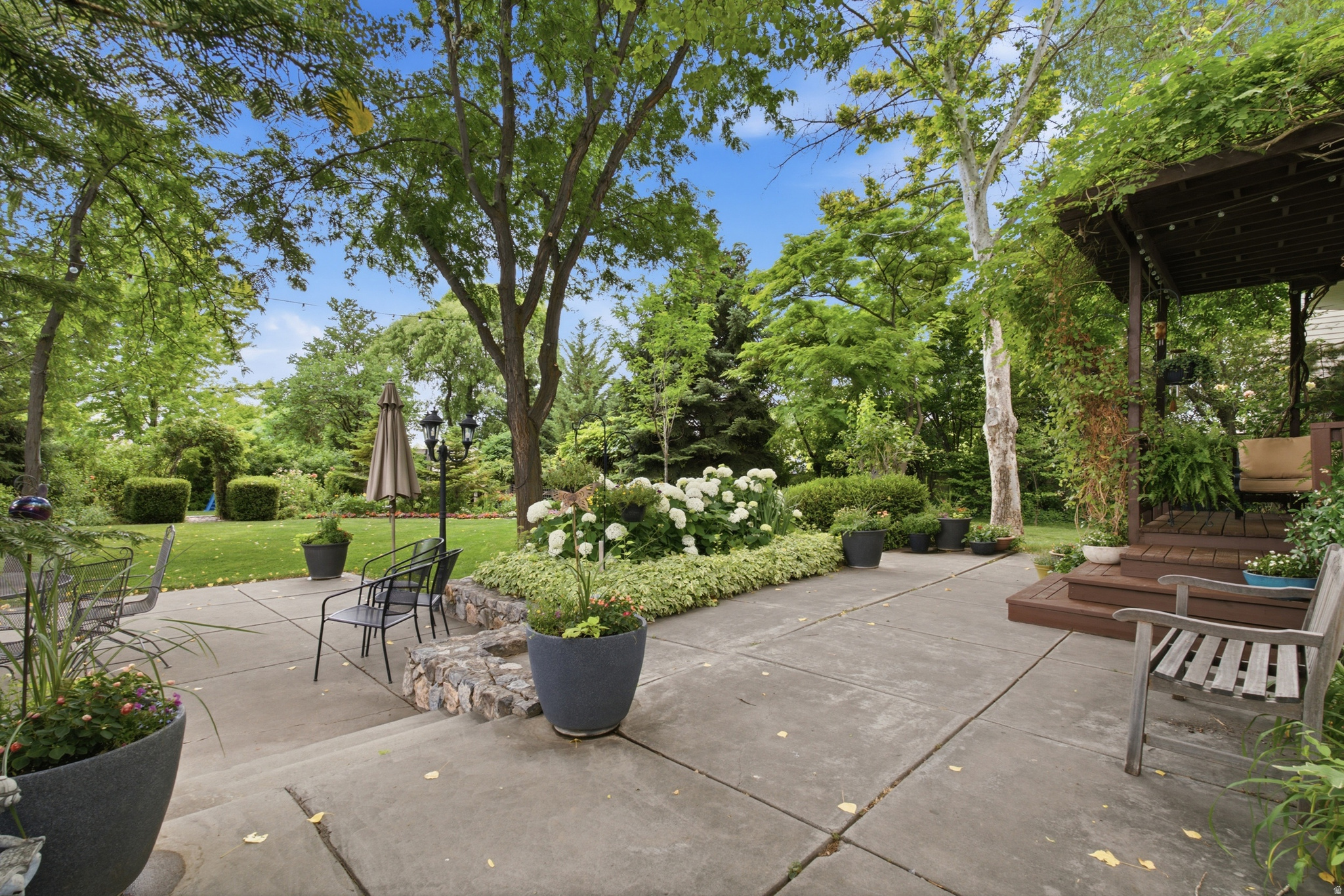 main property photo 16