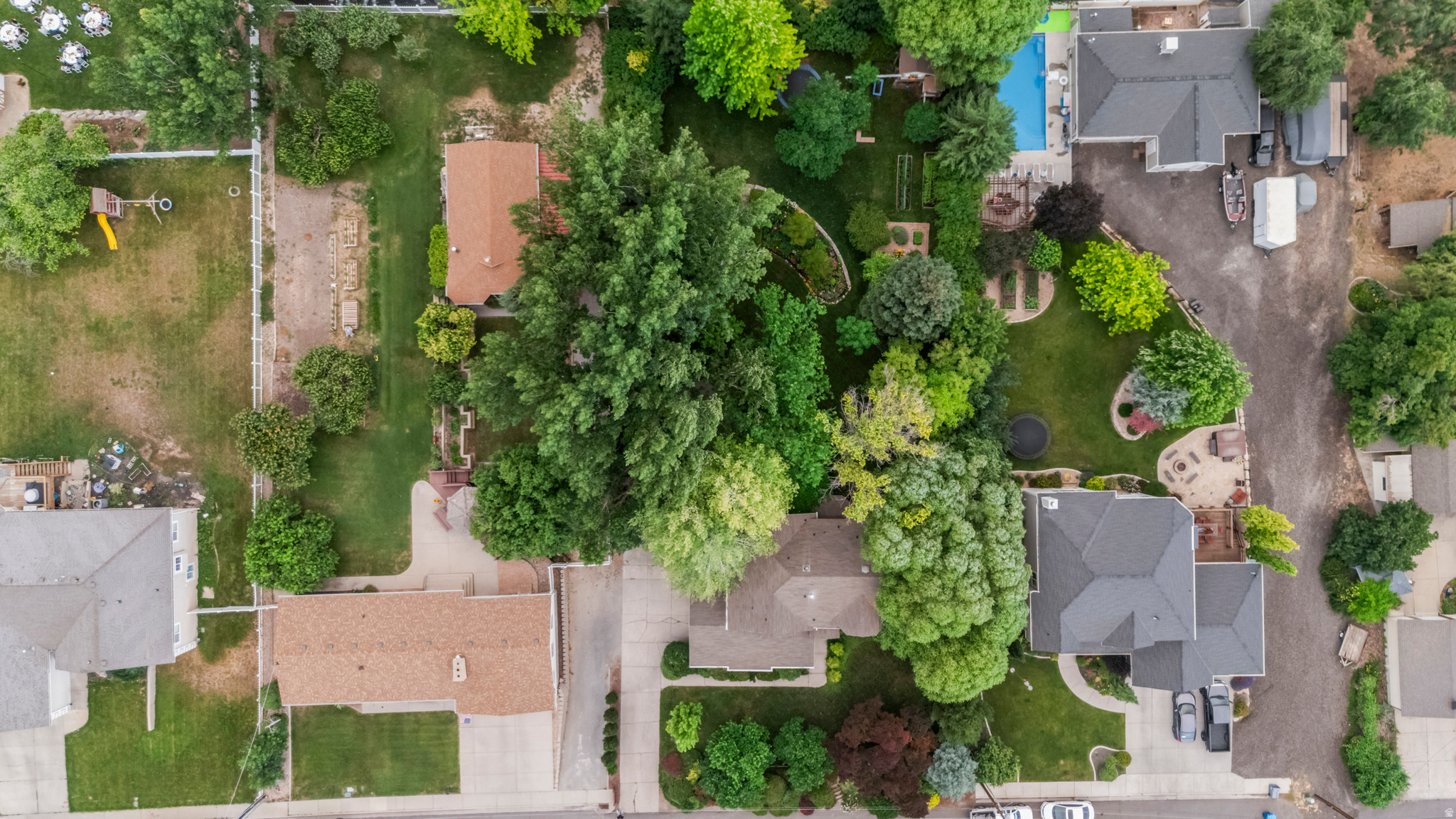 main property photo 66