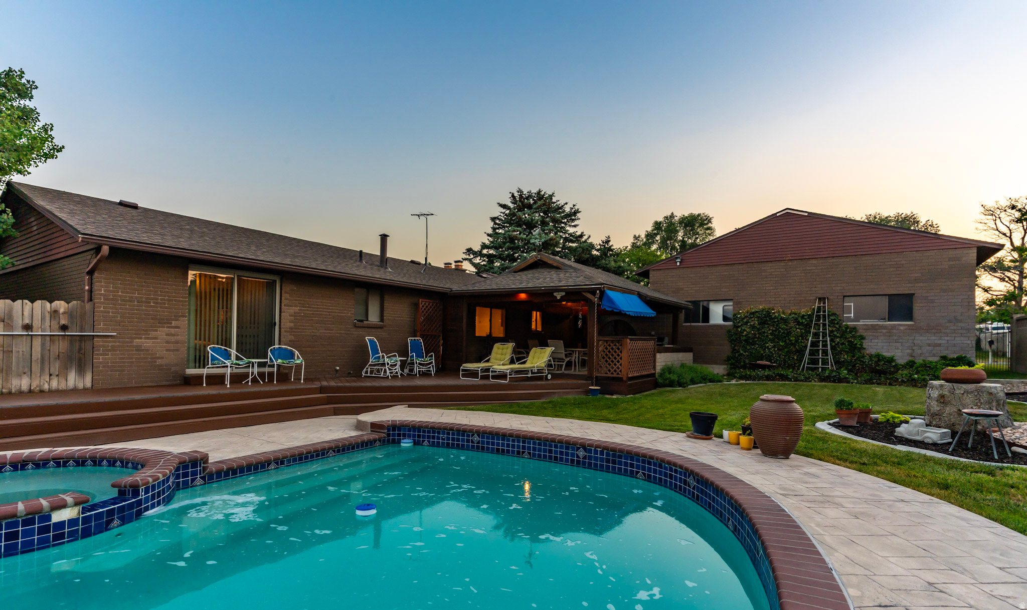 main property photo 29