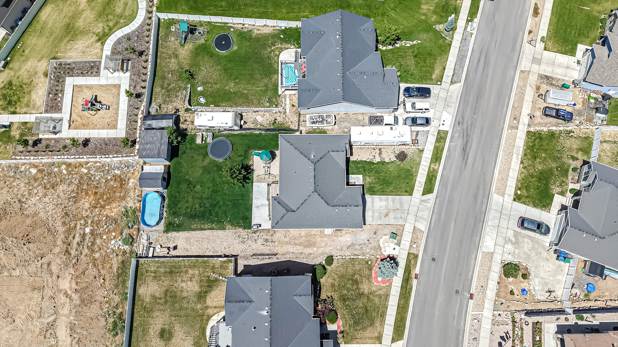 main property photo 33