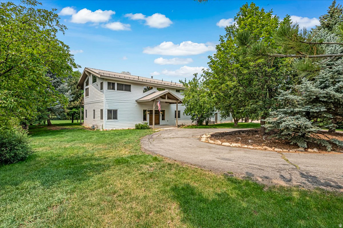main property photo 17
