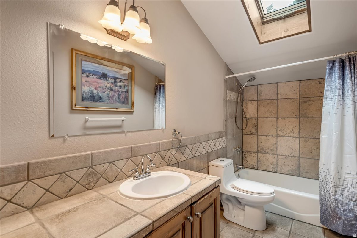 main property photo 75