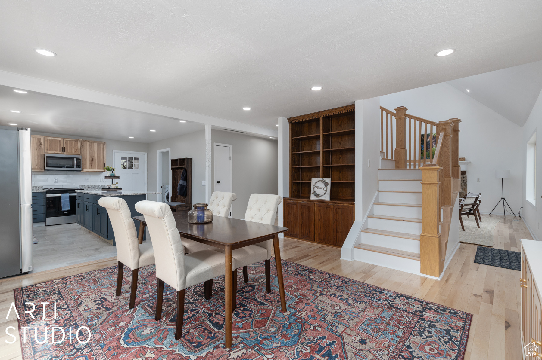 main property photo 13