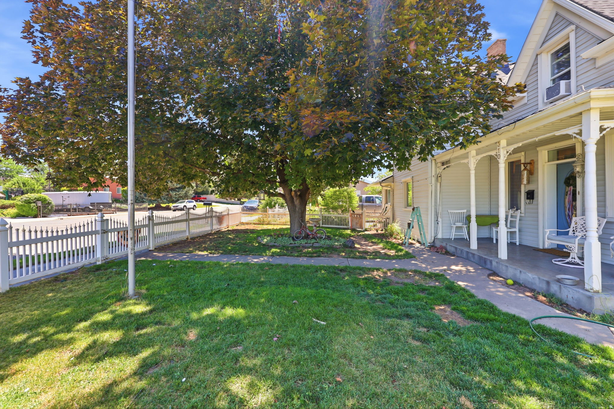main property photo 7