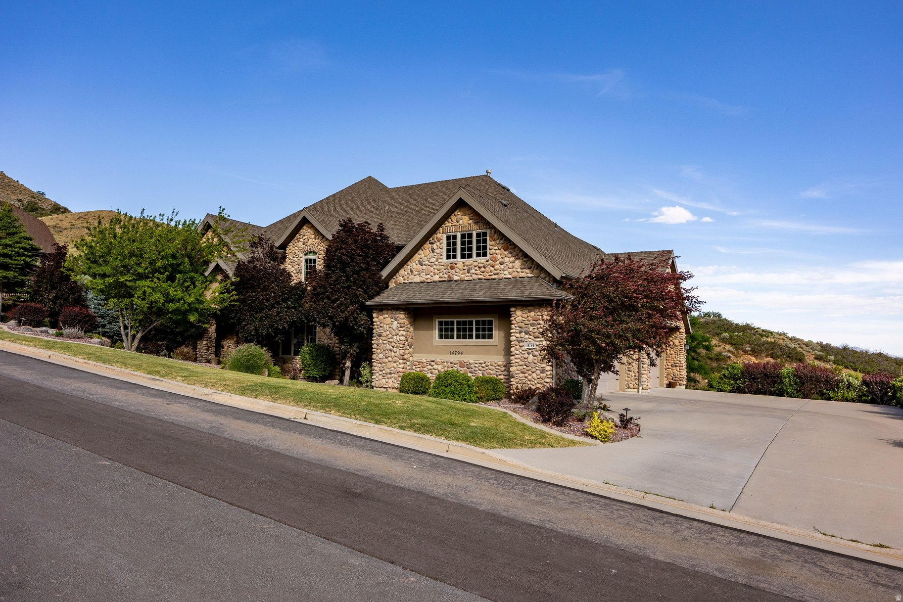 main property photo 49