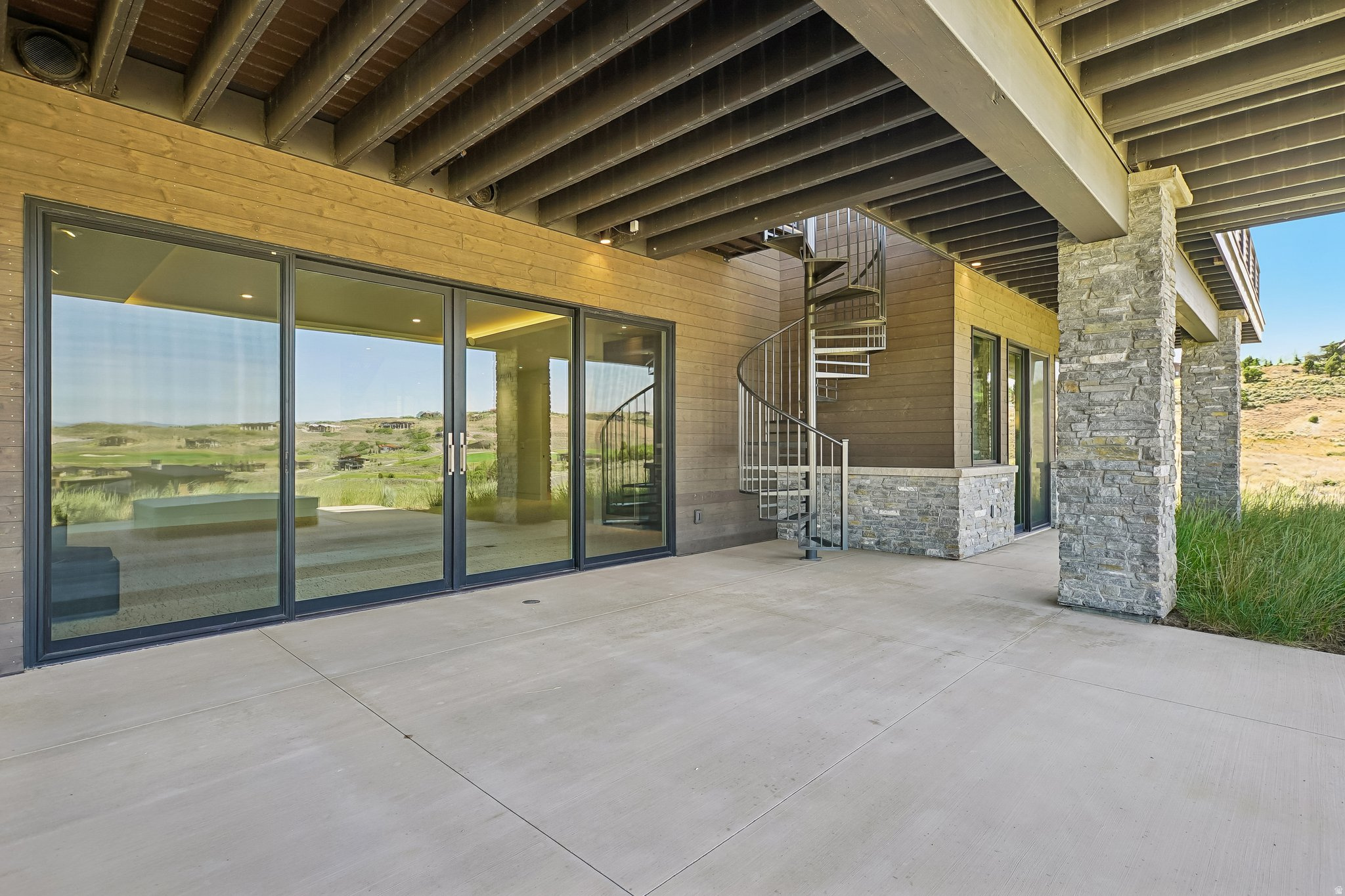 main property photo 65