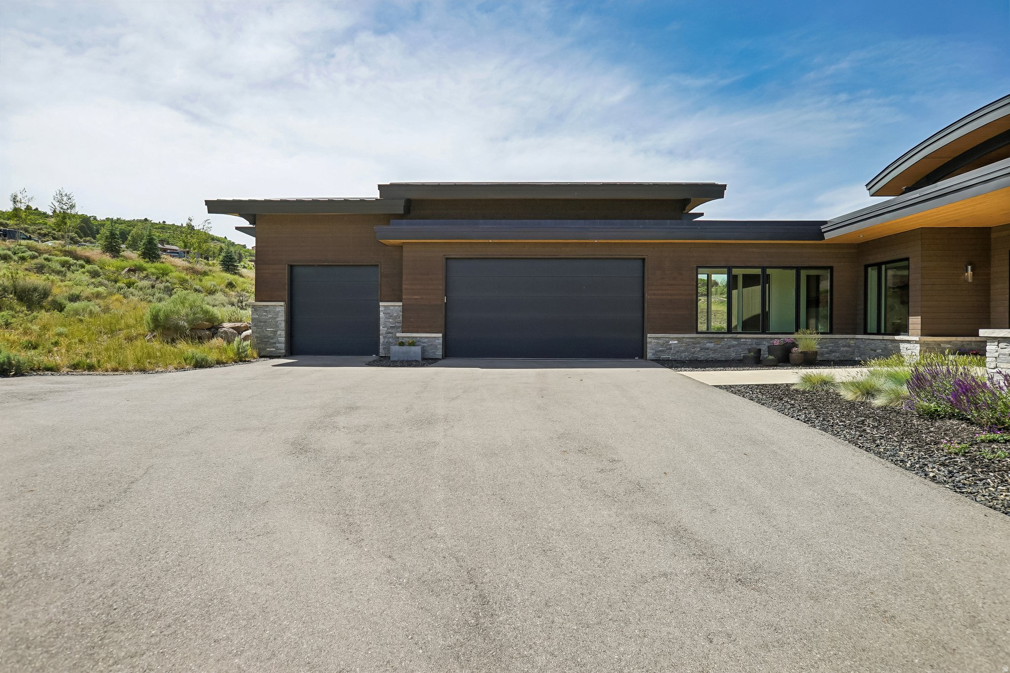 main property photo 78