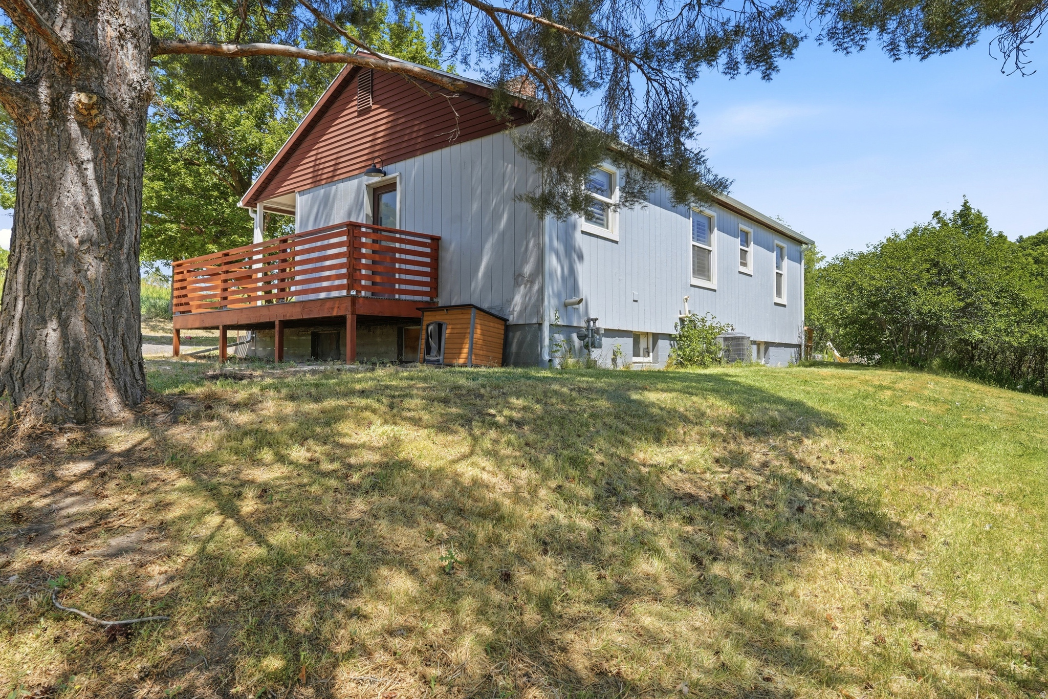 main property photo 30