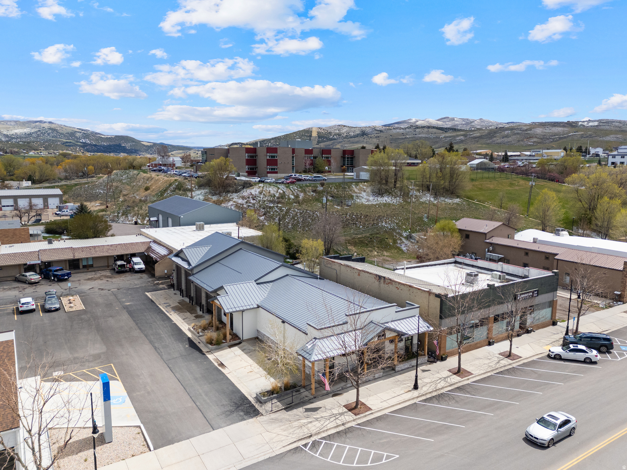 main property photo 24