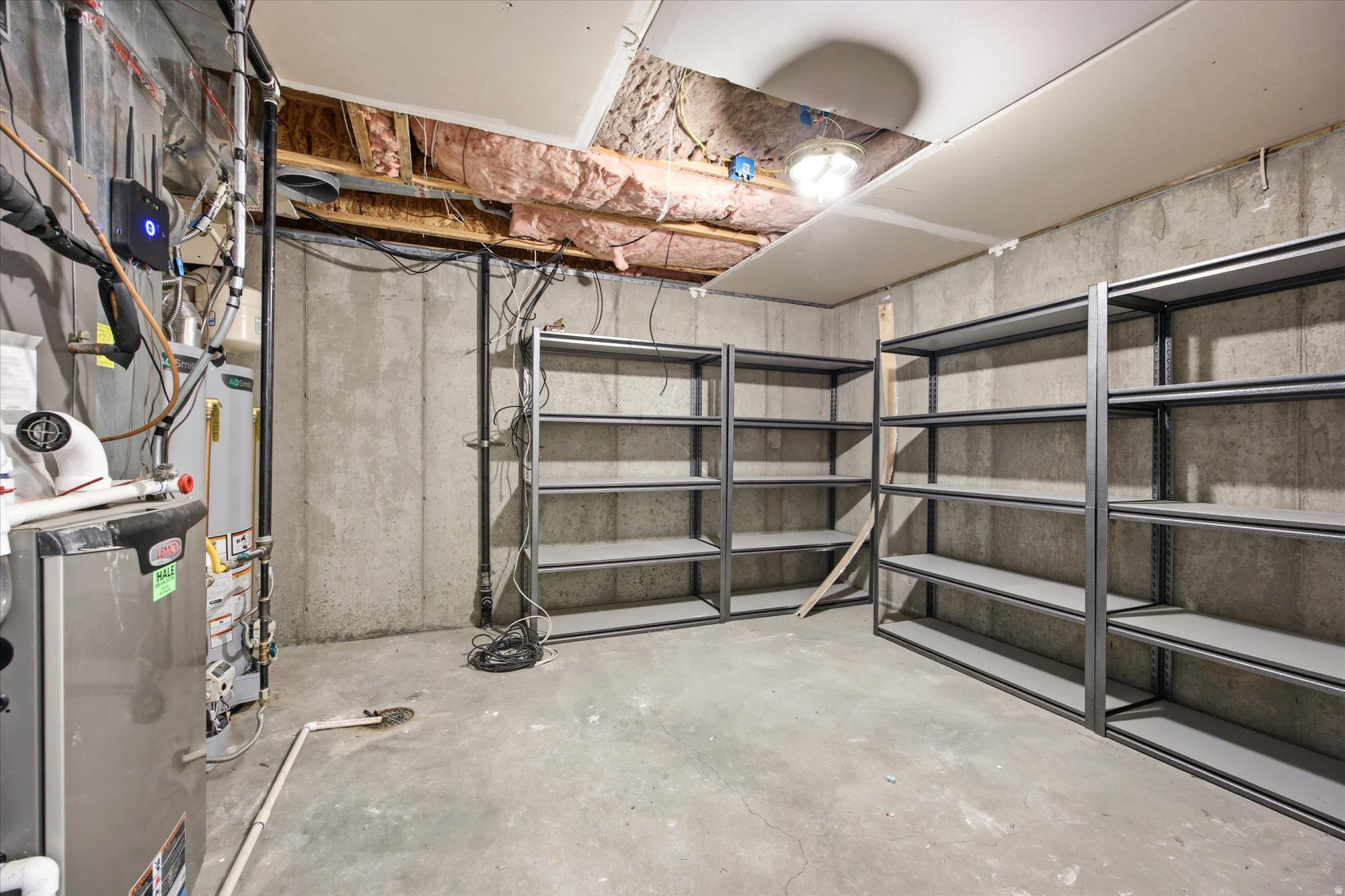main property photo 33