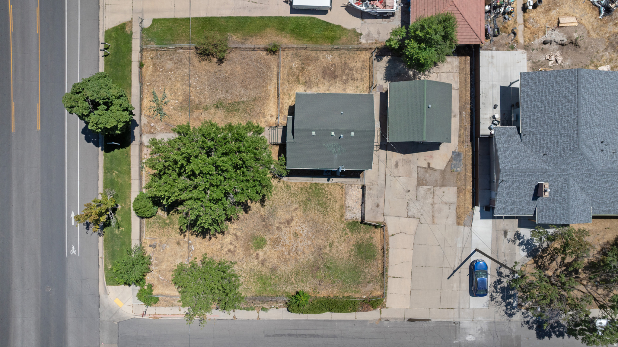 main property photo 33